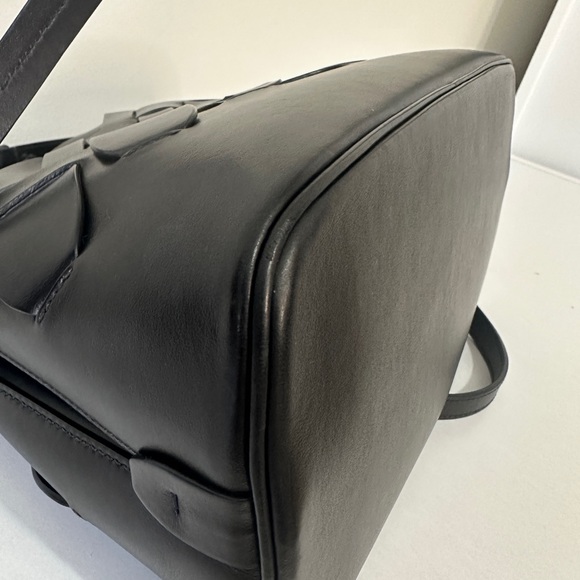 100% Authentic leather Prada bag - Picture 4 of 5